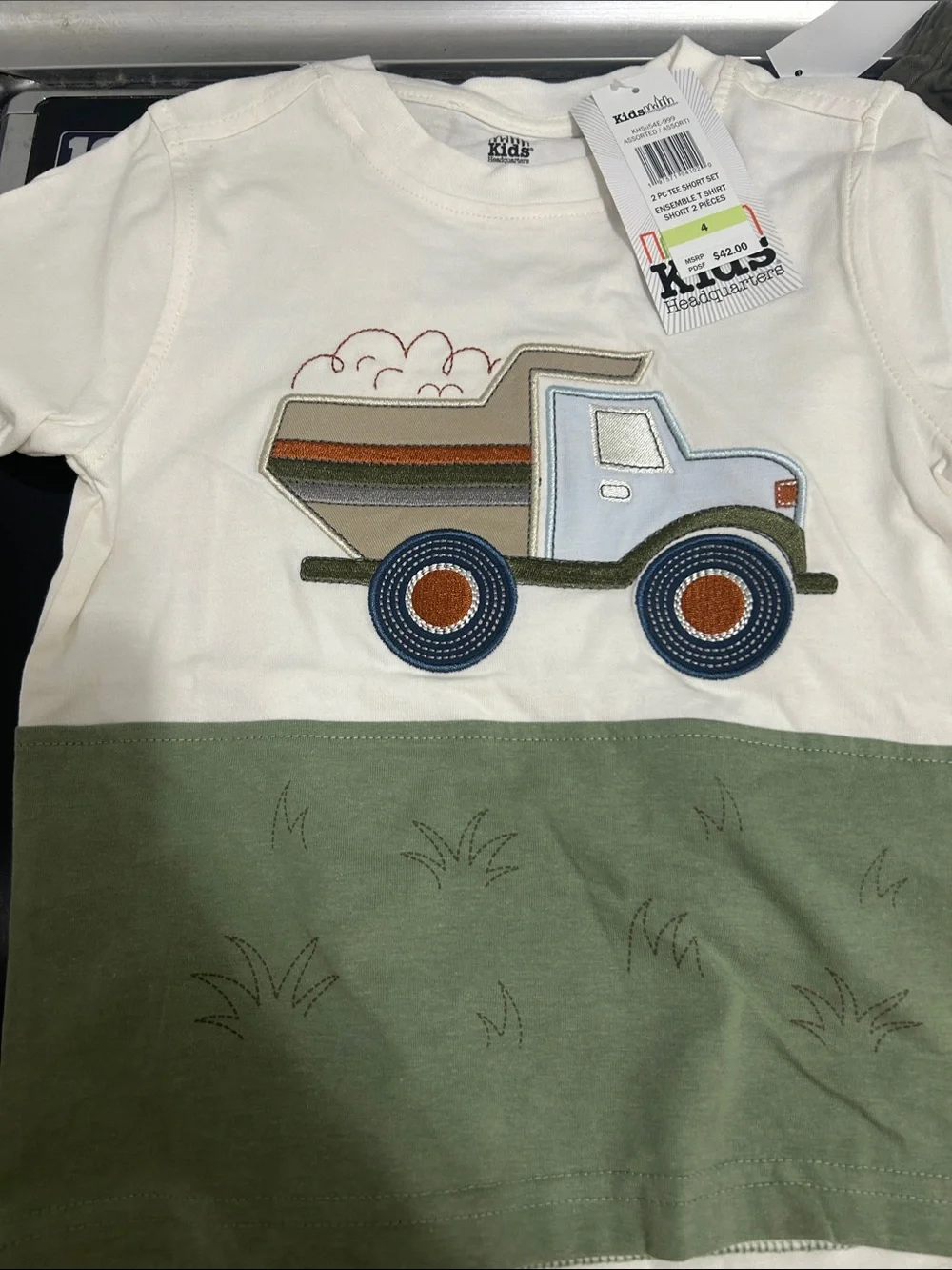 Boys size 4 new nwt 2 piece outfit matching set tee short dump truck
